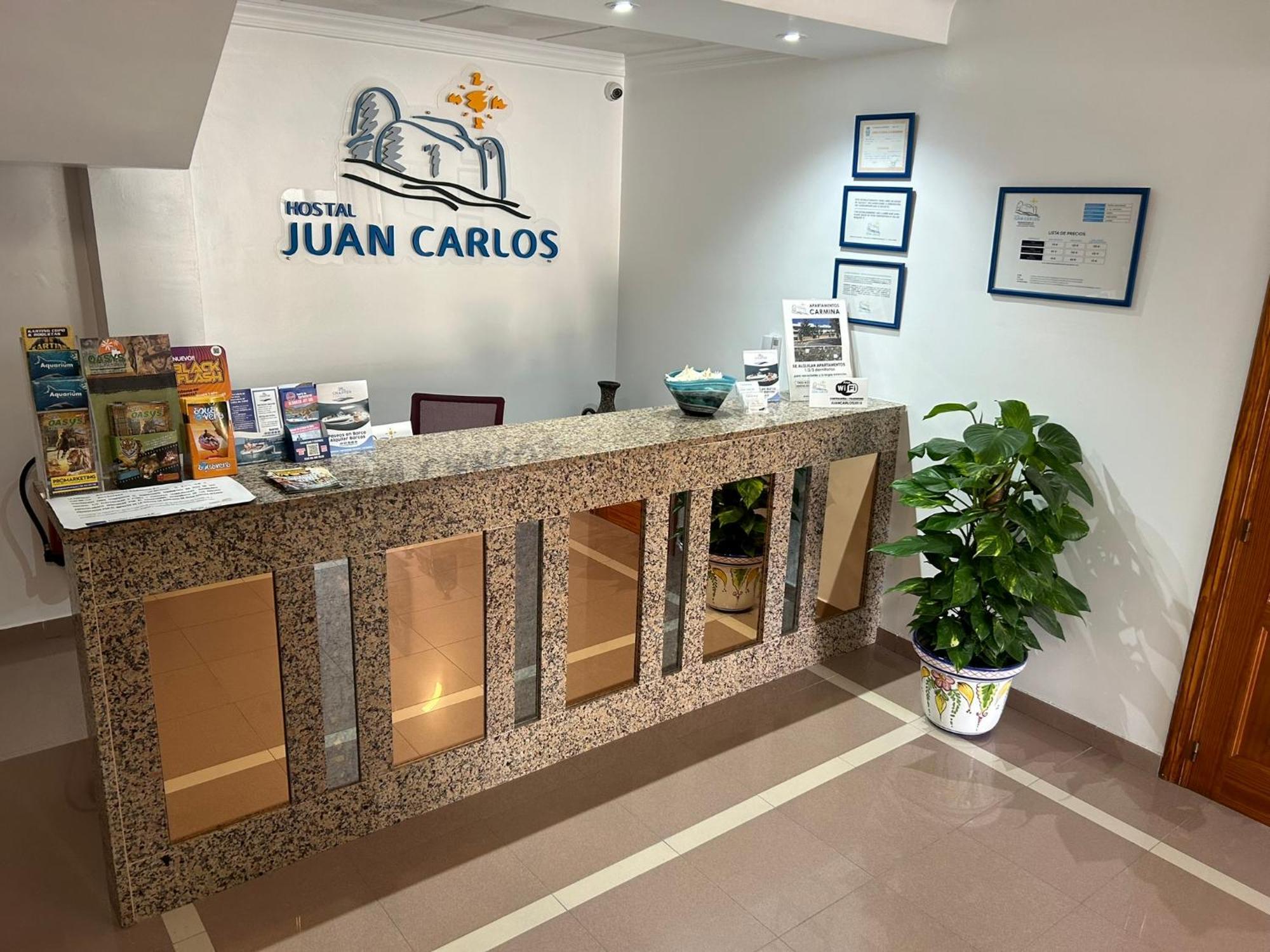 Hostal Juan Carlos Карбонерас Экстерьер фото